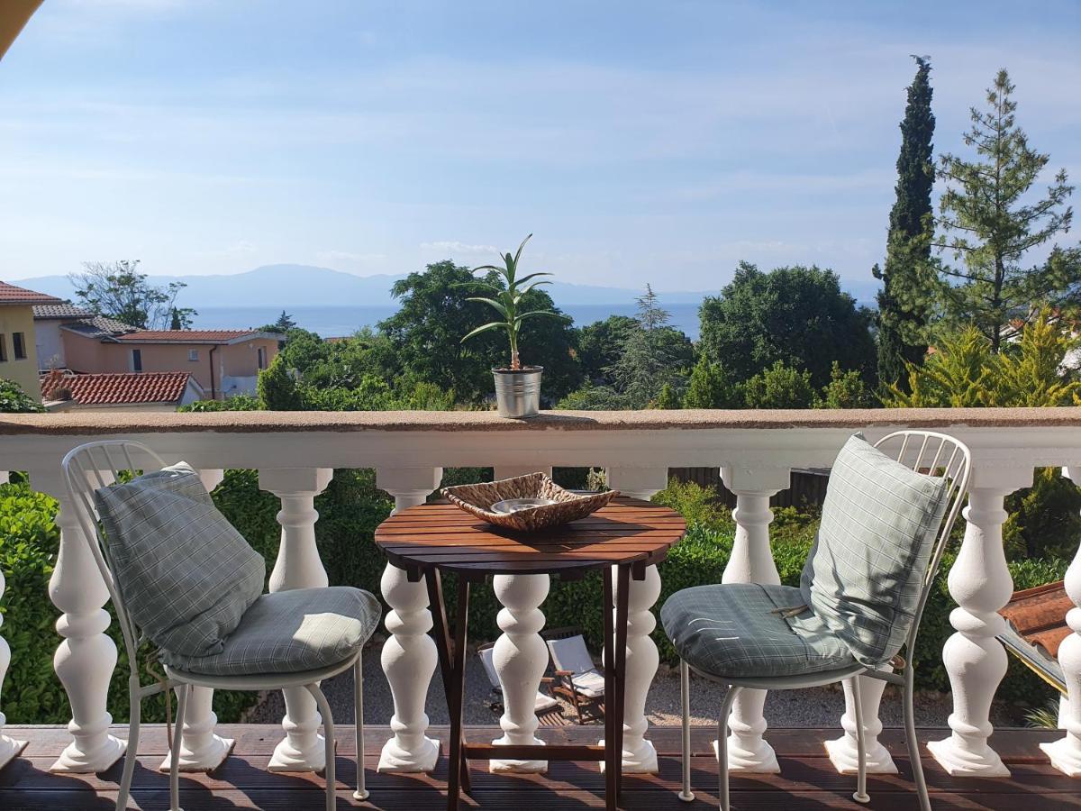 Villa Flora Malinska Exteriér fotografie